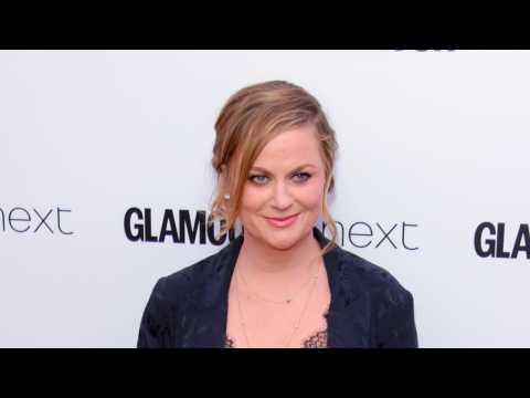 VIDEO : Amy Poehler to Present at 2018 Golden Globes