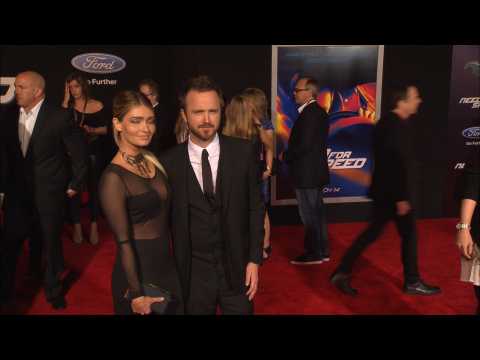 VIDEO : Aaron Paul welcomes first child