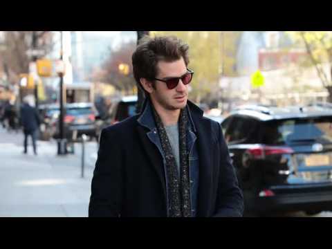 VIDEO : Andrew Garfield Talks Sexuality, Open to Any Impulses