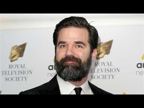 VIDEO : Rob Delaney's 2-Year-Old Son Dies After Fighting Cancer