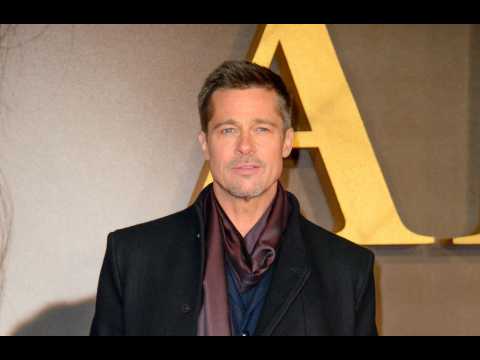 VIDEO : Brad Pitt in car accident