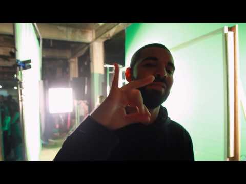 VIDEO : Drake fait plusieurs dons  des associations et  des habitants de Miami