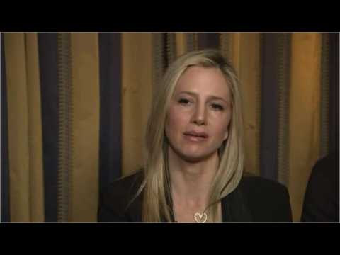 VIDEO : Mira Sorvino Says She Lost Role After Oscar-Winning Director Harassed Her