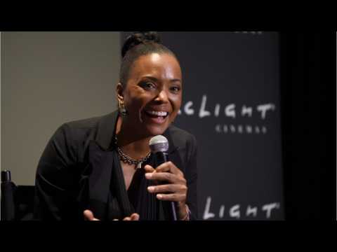 VIDEO : Aisha Tyler Will Moderate Warner Bros. Panel At San Diego Comic Con