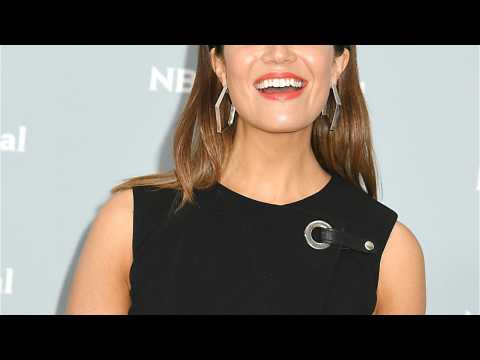 VIDEO : Mandy Moore Snubbed From Emmy Nominations