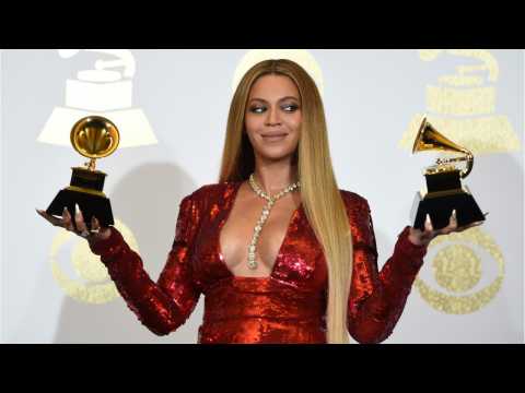 VIDEO : Famed Photographer Talks Working with Beyonc