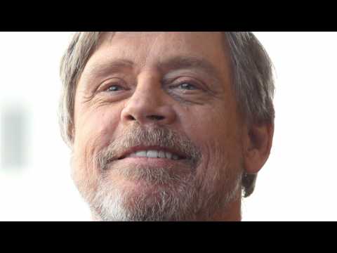VIDEO : Mark Hamill Dresses Up As Stormtrooper For Comic-Con