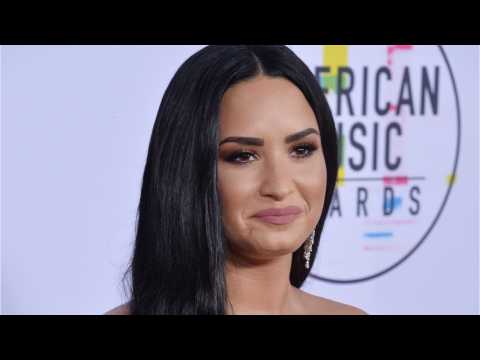 VIDEO : Demi Lovato Rushed To Hospital For Apparent Overdose