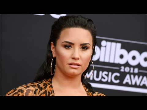 VIDEO : Demi Lovato Rushed To Hospital For Reported Heroin Overdose