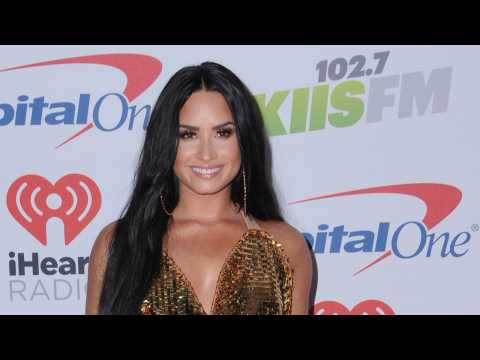VIDEO : Demi Lovato Regains Consciousness After Being Taken To The Hospital