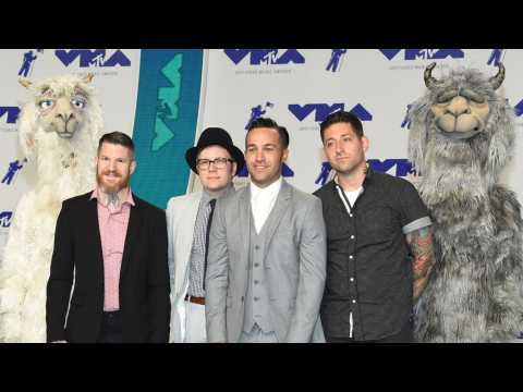 VIDEO : Fall Out Boy Releases A Llama-Centric Music Video