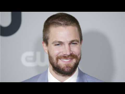 VIDEO : Stephen Amell Says Oliver Will Be In Jail Longer Than Expected