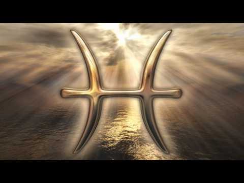 VIDEO : Allure?s August Horoscope For Pisces