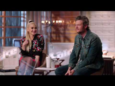 VIDEO : Gwen Stefani & Blake Shelton Cuddle Up