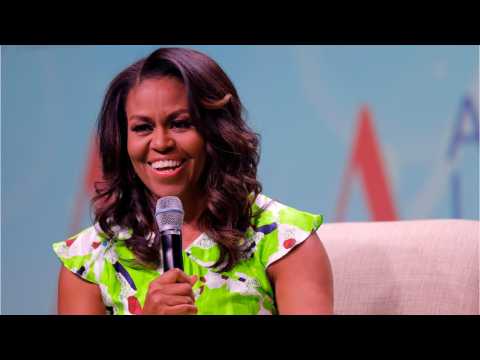 VIDEO : Barack & Michelle Obama Seen Dancing At Beyonc & Jay-Z's Concert