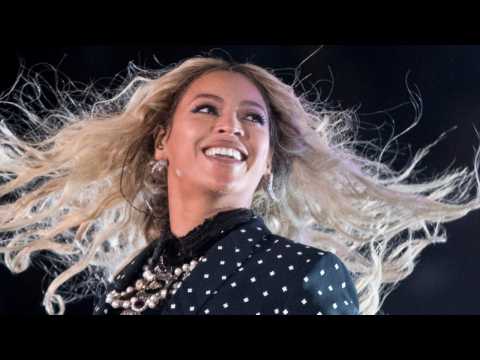 VIDEO : Beyonc Rumored To Be Anna Wintour's Final Vogue Cover Star
