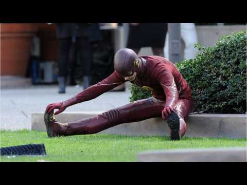 VIDEO : 'The Flash' Could Be Sporting a New Suit Season 5