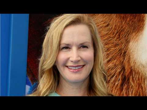 VIDEO : Angela Kinsey Of ?The Office? Recreated One Of The Show?s Funniest Scenes