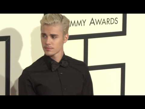 VIDEO : Justin Bieber's Latest Haircut