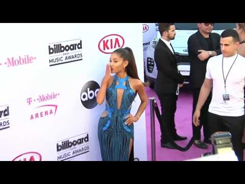 VIDEO : Ariana Grande Talks Skin-care