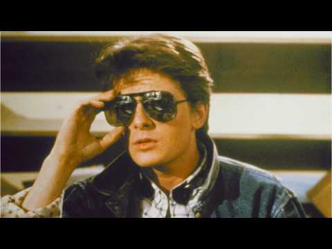 VIDEO : 'Back to the Future' Cast Reunites For New Photo