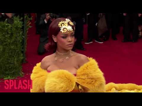 VIDEO : Rihanna's home under surveillance after false alarm