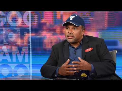 VIDEO : Woman Who Took Picture Of Geoffrey Owens Now Regrets It