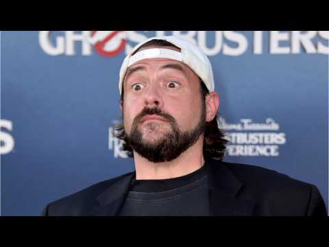 VIDEO : DC Enlist Kevin Smith To Introduce New Show