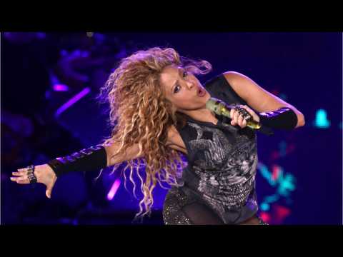 VIDEO : Shakira Reveals Curly Hair Secrets