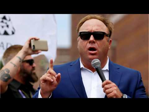 VIDEO : Spotify Removes Some Episodes Of The Alex Jones Show