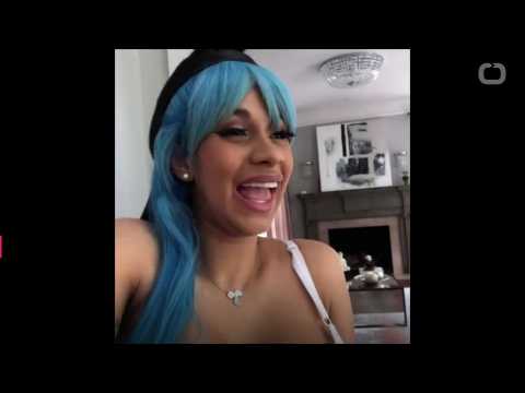 VIDEO : Cardi B Debuts Blue Wig That Matches Manicure