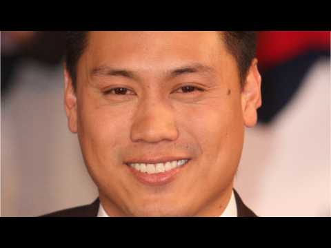 VIDEO : 'Crazy Rich Asians' Director Removed Not Dating Asian Men