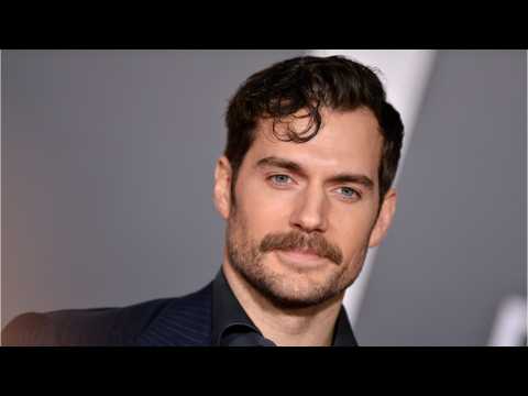 VIDEO : Henry Cavill?s Mustache Apparently Caused Production Problems