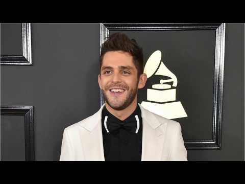 VIDEO : Thomas Rhett Says His Wife Lauren Wants To Have Five Kids Before Turning 34