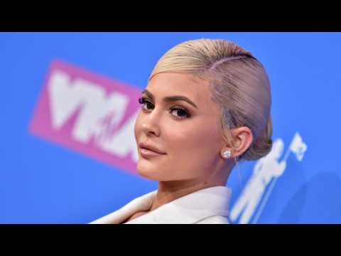 VIDEO : Kylie Jenner Reveals Beauty Lessons She'll Pass To Baby Stormi