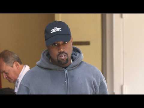 VIDEO : Kanye West Apologizes For Slavery Comment