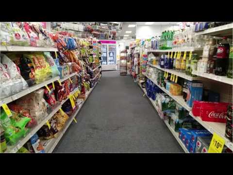 VIDEO : Popular 90's Snacks!