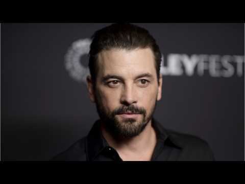 VIDEO : 'Riverdale': Skeet Ulrich on the Arrival of Jughead's Mom and Sister