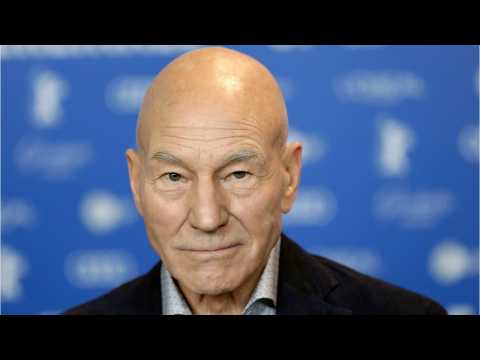 VIDEO : Patrick Stewart Has Dinner With His Old 'Star Trek' Crew