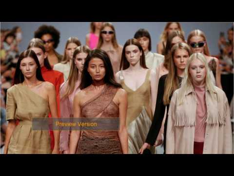 VIDEO : New York's Spring Fashion Week Kicks Off With Tom Ford