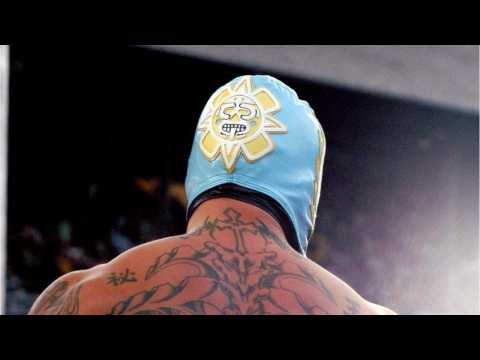 VIDEO : Rey Mysterio Wears Wolverine Costume for All In