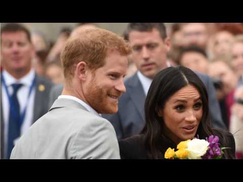 VIDEO : Harry And Markle's Royal Photo