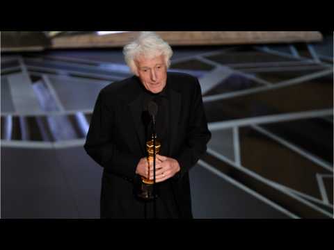 VIDEO : Roger Deakins Honored With Cinematographers Award