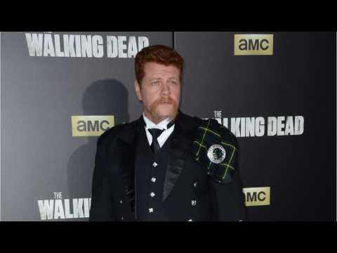 VIDEO : ?The Walking Dead? Star Michael Cudlitz To Direct In Season Nine