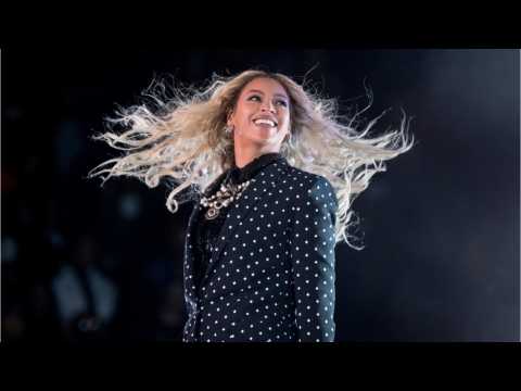 VIDEO : Michelle Obama Attends Beyonce Tour
