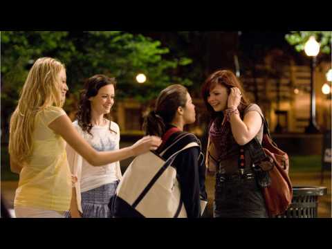 VIDEO : ?The Sisterhood Of The Traveling Pants? To Become Stage Musical