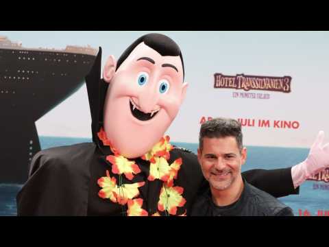 VIDEO : ?Hotel Transylvania 3? Expected To Be No. 1 At The Box Office