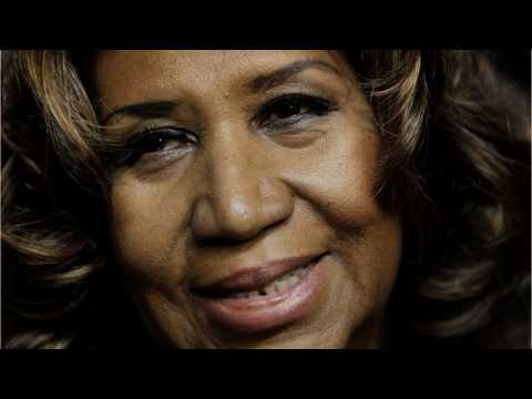 VIDEO : Friends, Family Rush To Bedside Of The Queen Of Soul