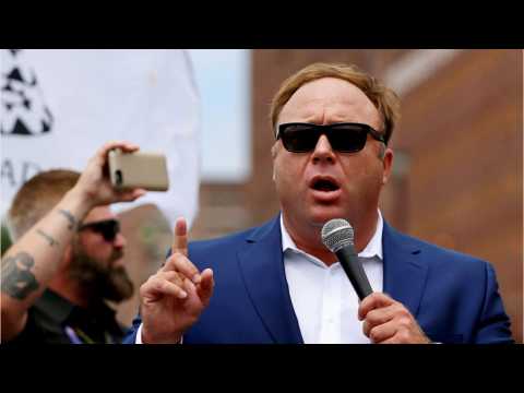 VIDEO : Twitter Suspends Account Of Alex Jones For Video Inciting Violence