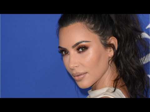 VIDEO : Kim Kardashian Rocks Green Hair In Miami